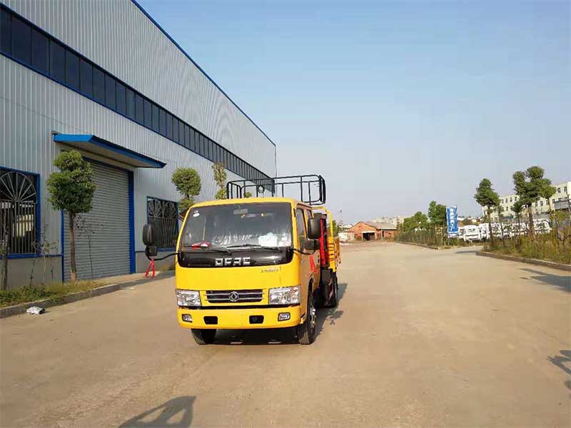 江鈴10米升降平臺式高空作業車