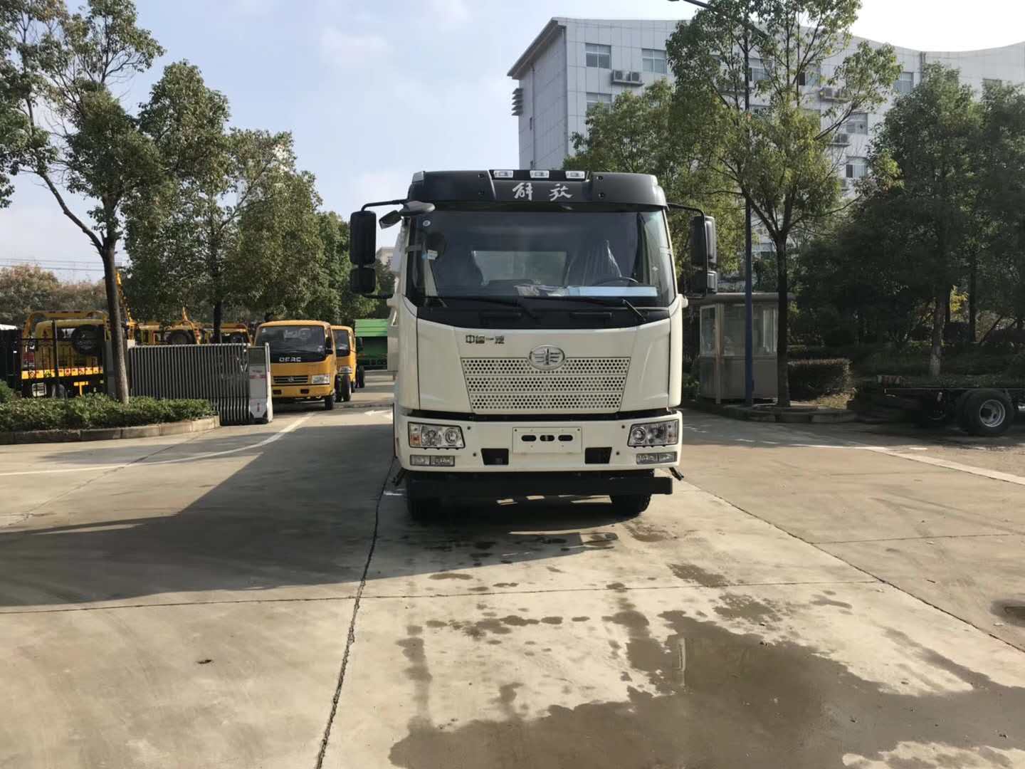 解放J6重型清障車（5800軸距）