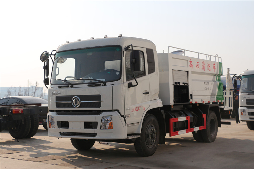 東風(fēng)天錦10方高壓清洗車