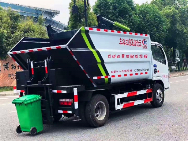	東風小多利卡國六藍牌無泄漏自裝卸（掛桶）式垃圾車