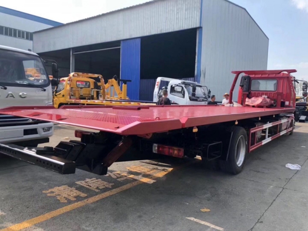 9.6米解放龍V清障車(chē)