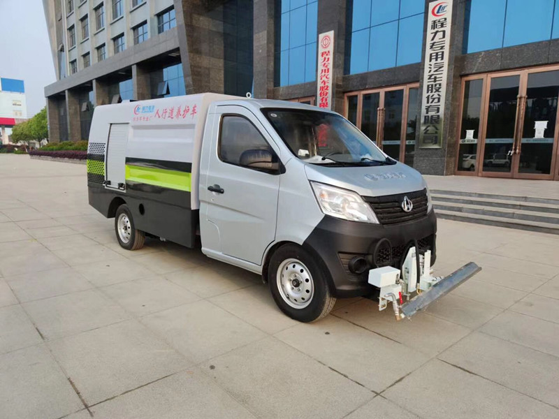 長安2.5方路面養護車，清洗車多少錢
