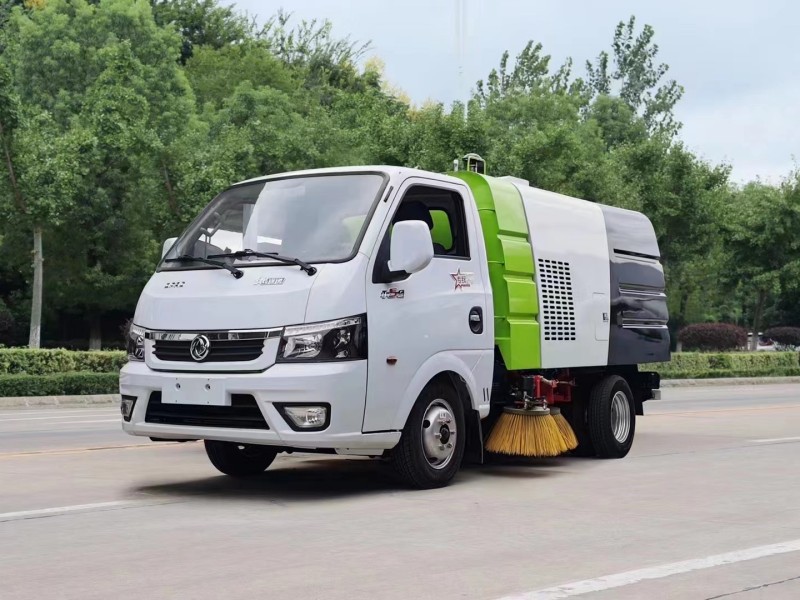 東風途逸藍牌掃路車